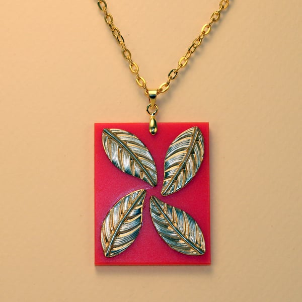 OBLONG ACRYLIC LEAF PENDANT RED