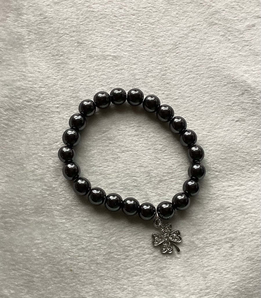 Hematite stretched bracelet
