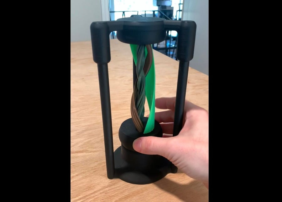 Magic Portal Desk Toy - Triple Strand Version - Multiple Colours