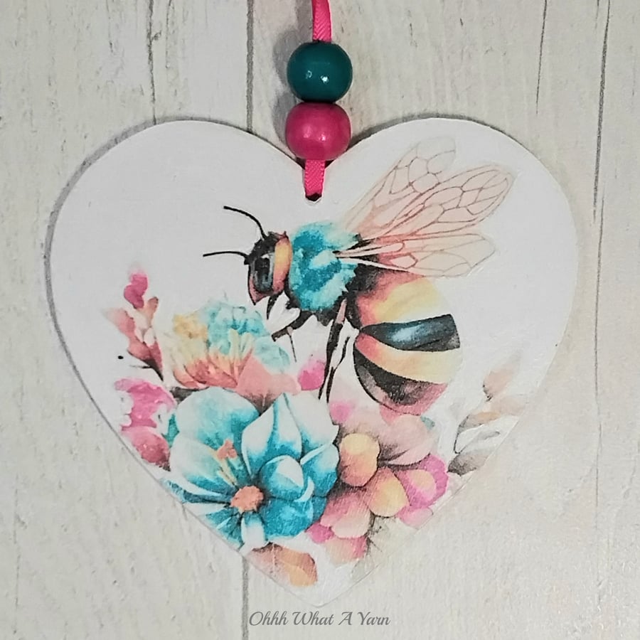 Bee and flower heart hanging decoration. Bee ornament. Bee decoration.