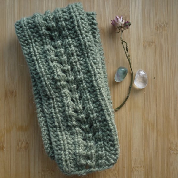 Loom knit Moss green sheep and alpaca mix summer scarf