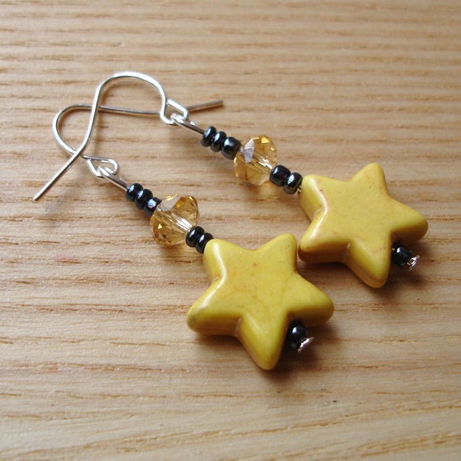 Howlite Star Earrings in Yellow