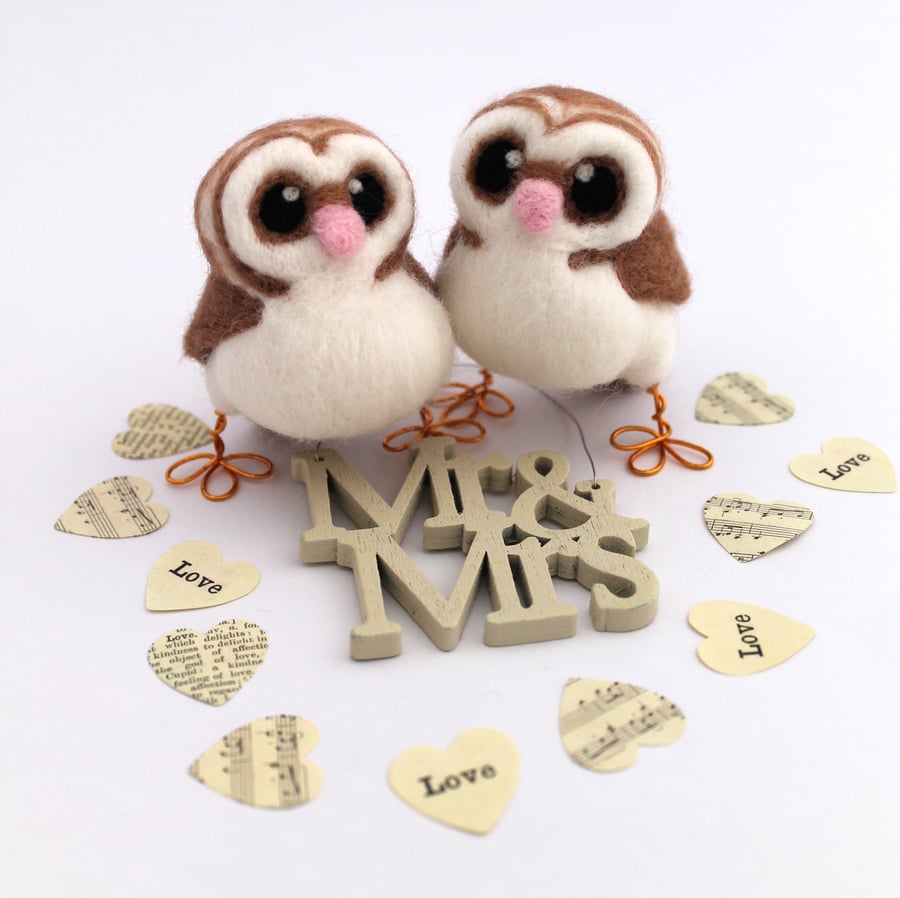 Mini Owl Wedding Cake Topper Barn Owl Pair in Dark Beige With Heart shaped Face