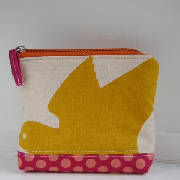 Small padded zipped bag for make up or trinkets (washable)