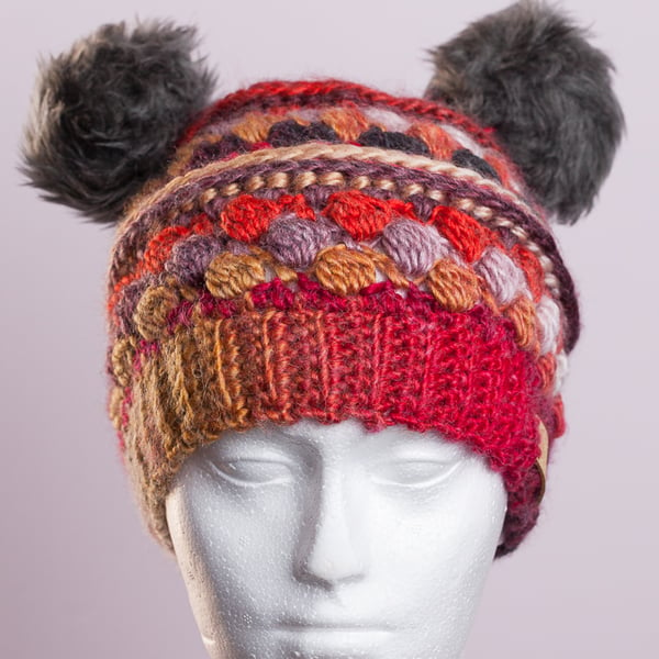  Hat Cute crochet with handmade faux fur pompoms