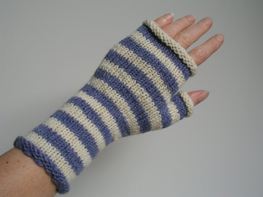 Wrist warmers Fingerless gloves