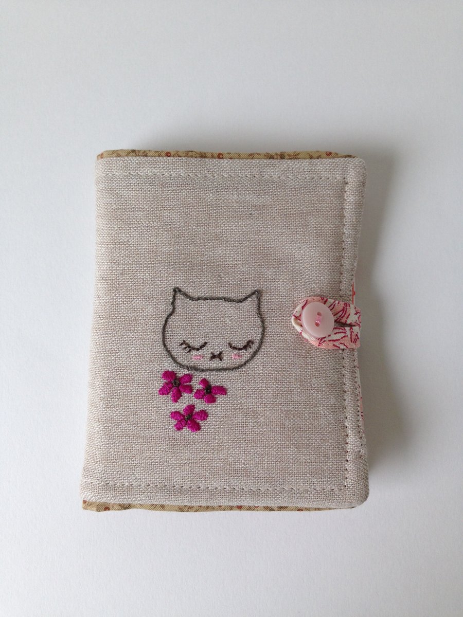 Little kitty needle book