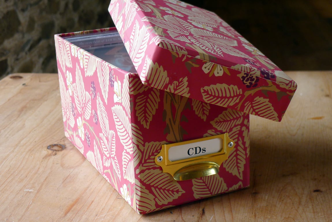 William Morris CD Storage Box: Handmade Bramble Red Keepsake