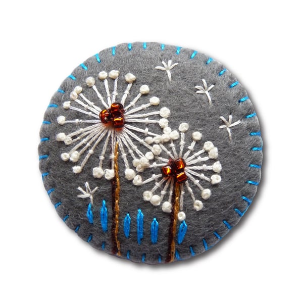 Dandelion inspired handmade felt brooch - Grey