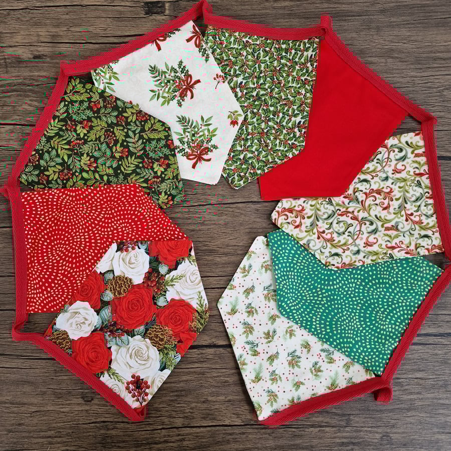 Christmas Fireplace Bunting - Red & Green Fabric Design 