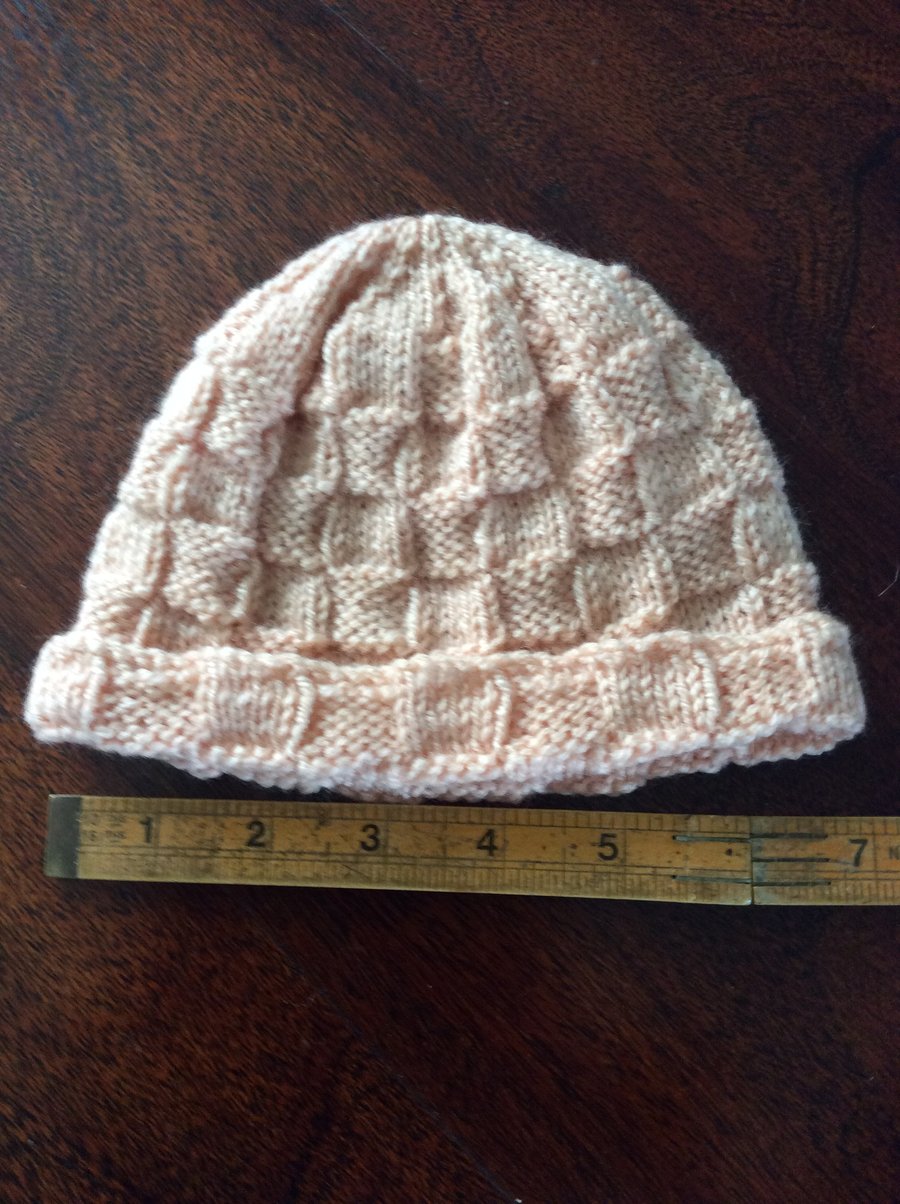 Hand knitted baby hat - cream