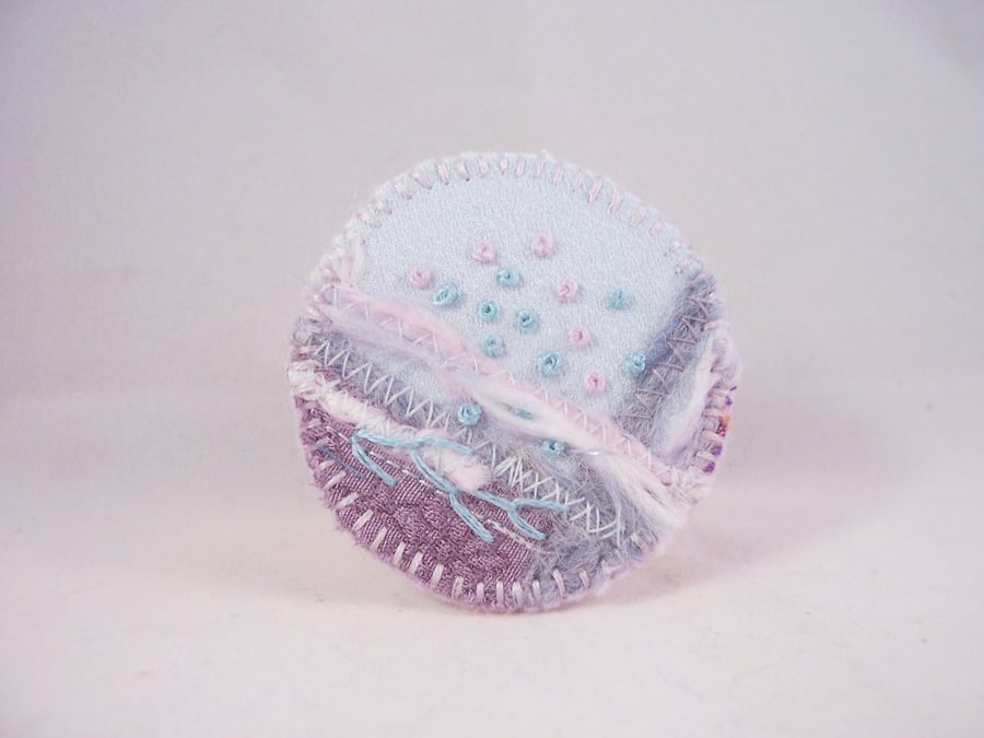 Hand embroidered fabric brooch - Jenny