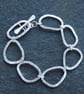 Hallmarked silver bracelet, hammered silver, large links - Image 4