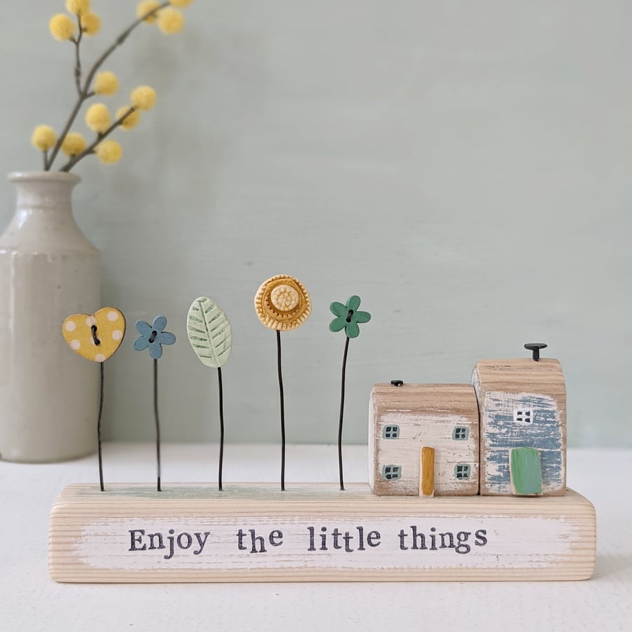 Little Wooden Houses with Clay & Button Garden 'Enjoy the little things'