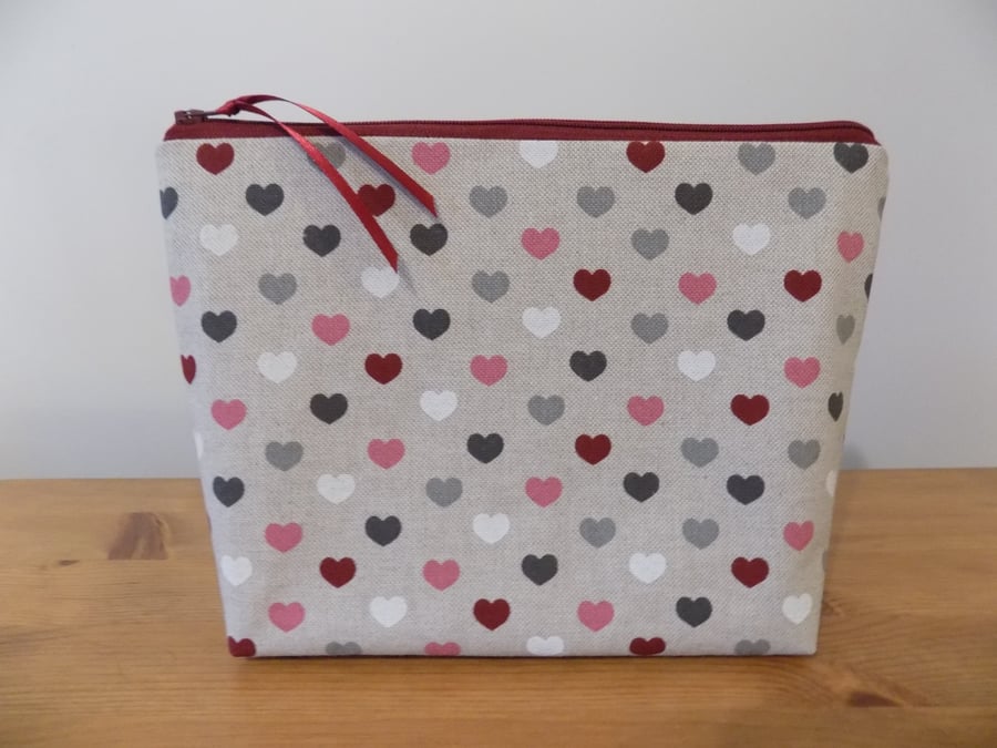 Hearts Toiletries Bag, Large Make Up Case, Cosmetics Purse, Zipper Storage Pouch