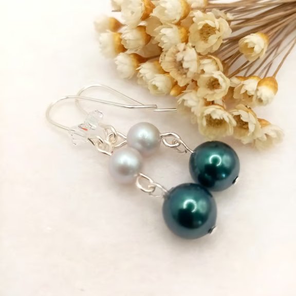 Pearl Earrings - Iridescent Pearl & Crystal Dangle Earrings - Swarovski Pearls 
