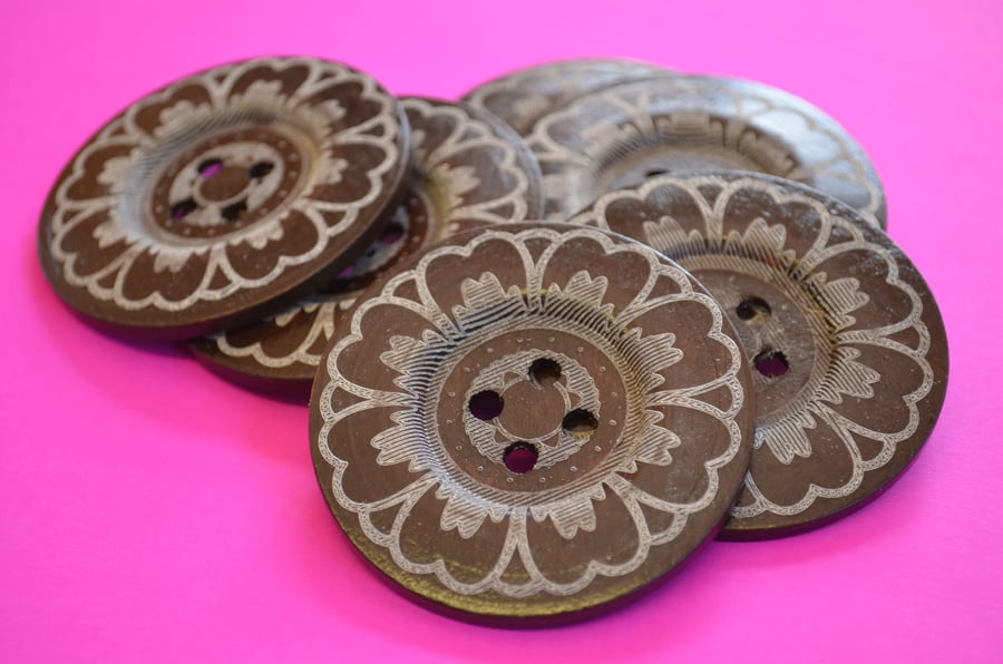 Giant Wooden Buttons 60mm Natural Brown Button Huge Large Flower (G2)