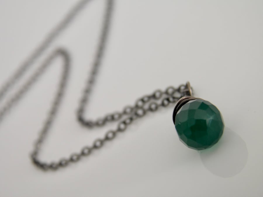 Emerald Green Onyx Necklace In Sterling Silver 