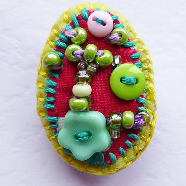 Brooch pin, accessory, oval, beads & buttons, Danette