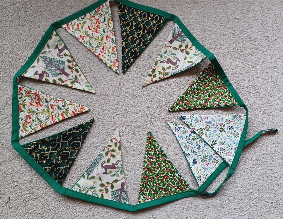 Christmas Bunting - Winter Foliage