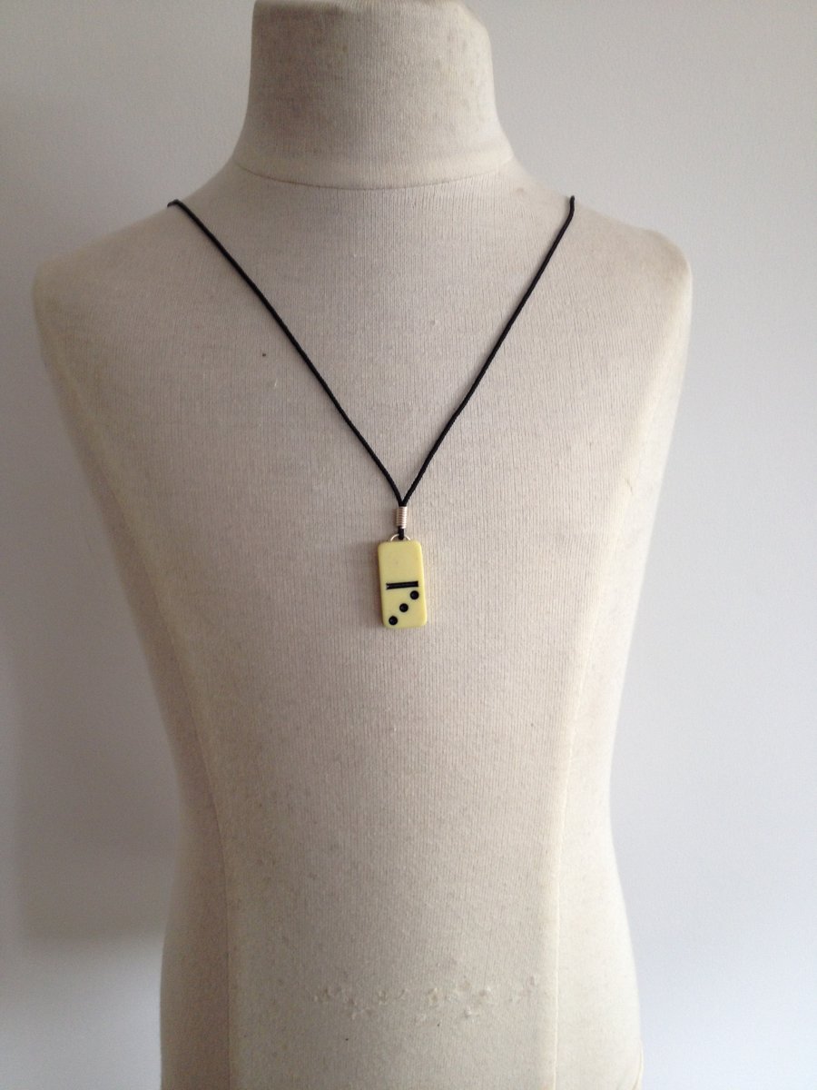 Children's Domino Necklace. (139)
