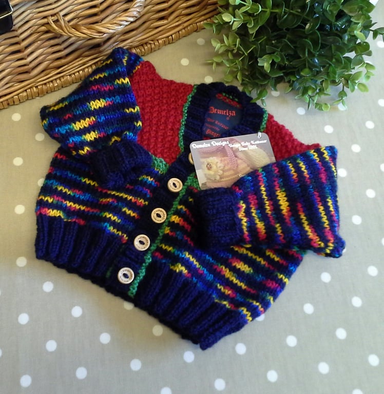 Unisex Baby Hand Knitted Cardigan  3-6 months