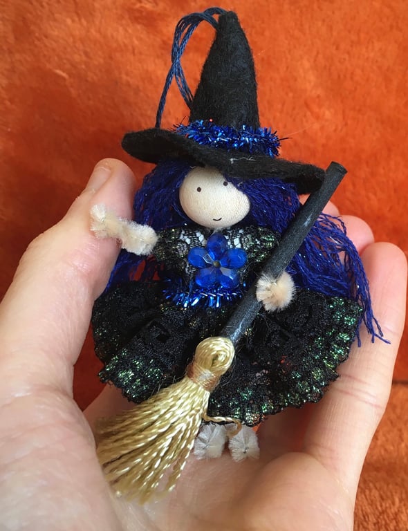Tiny Witch Hanging Halloween Decorations 