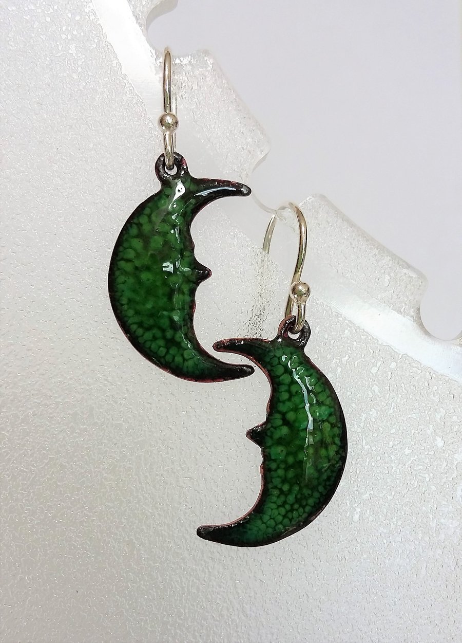 Enamelled copper crescent moon earrings 064