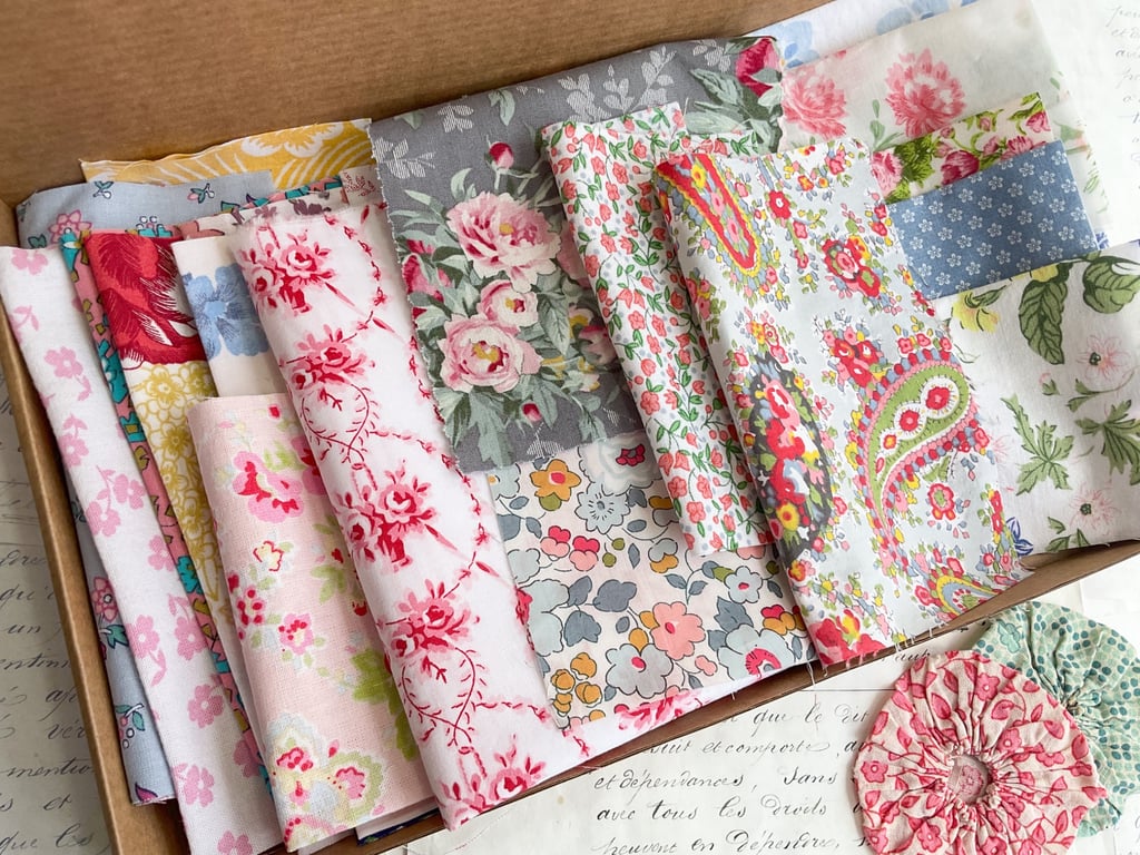 Vintage Floral Cotton Fabric Bundle, 20 Old Fabric Scraps