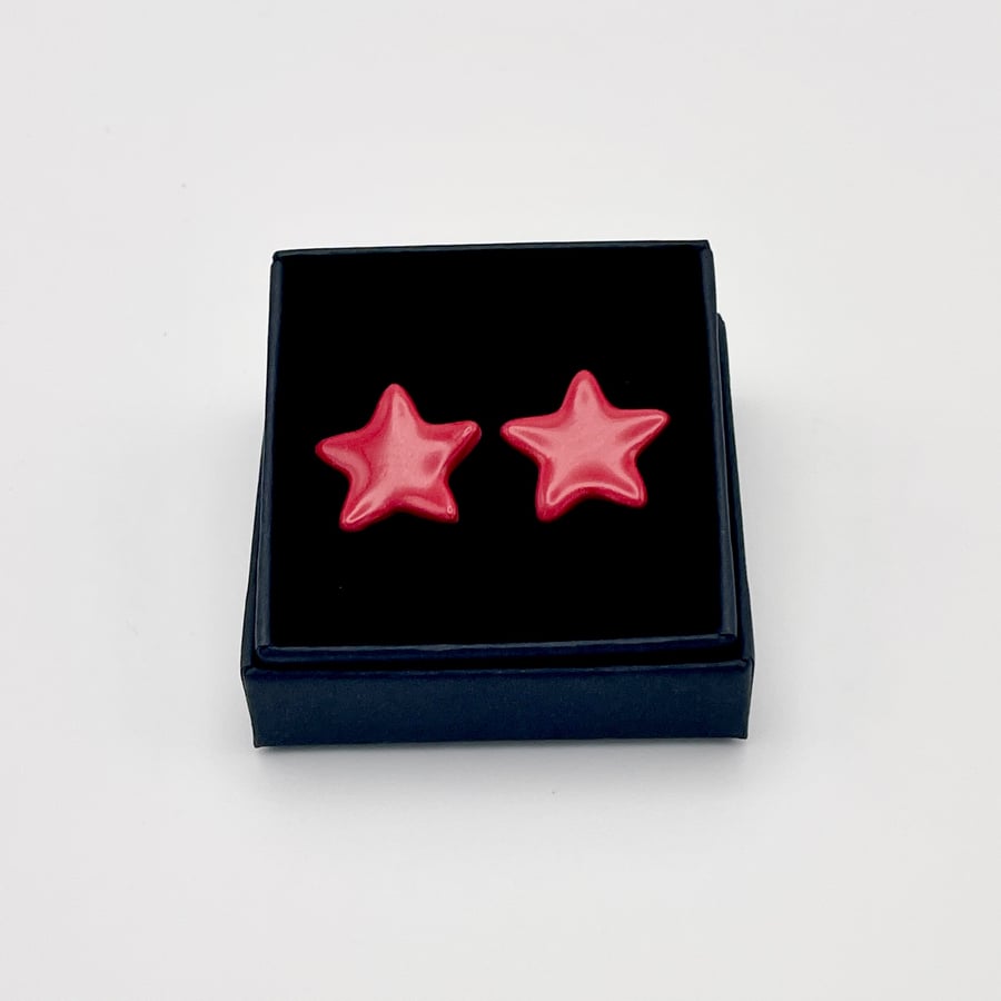 NEW! Studding red star porcelain stud earrings