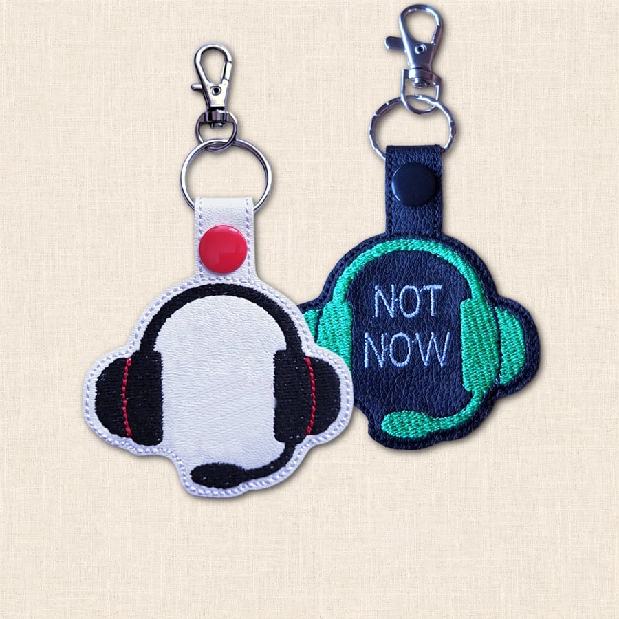 Gamer Headset Keyring - Embroidered Faux Leather Gaming Bag Charm