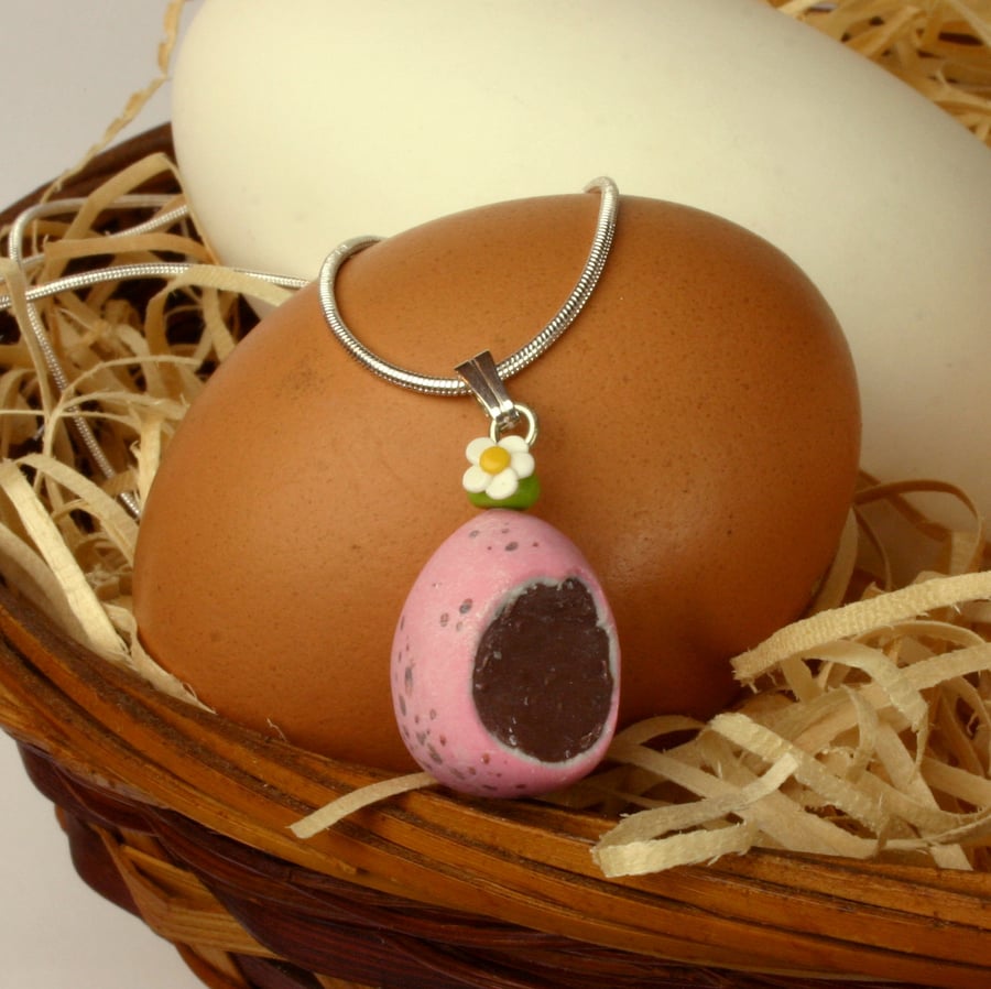 Mini egg necklace