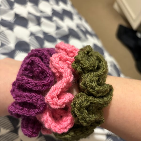 Crochet scrunchie 
