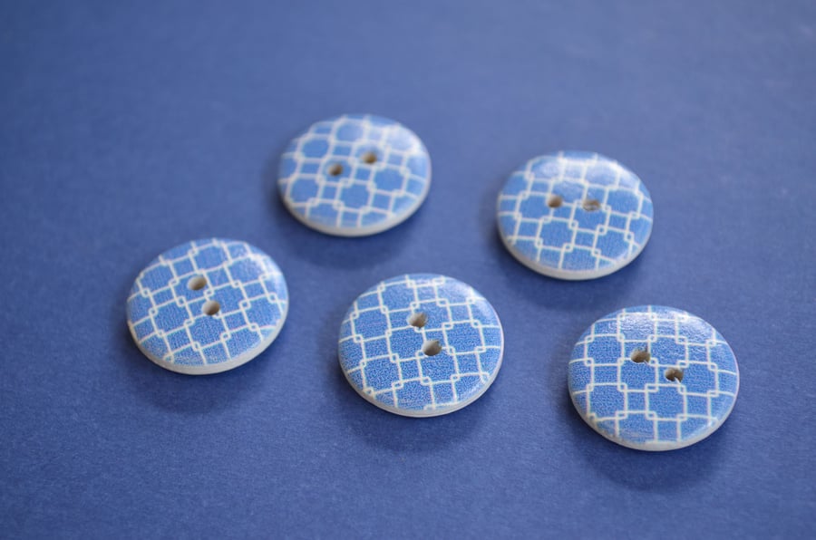 Wooden Blue & White Fence Link Buttons 5pk 20mm (MZ5)