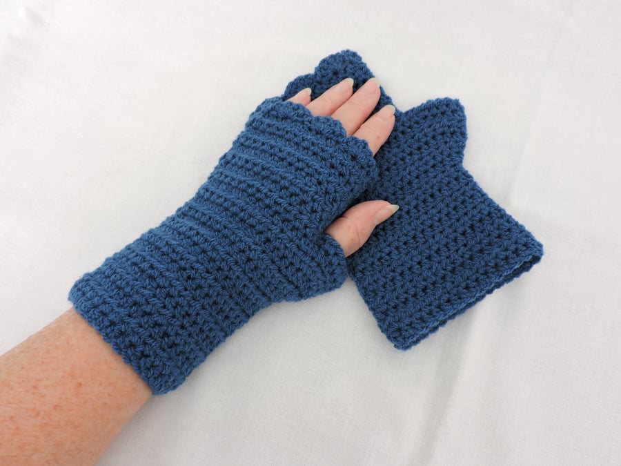 Fingerless Mitts Ocean Blue