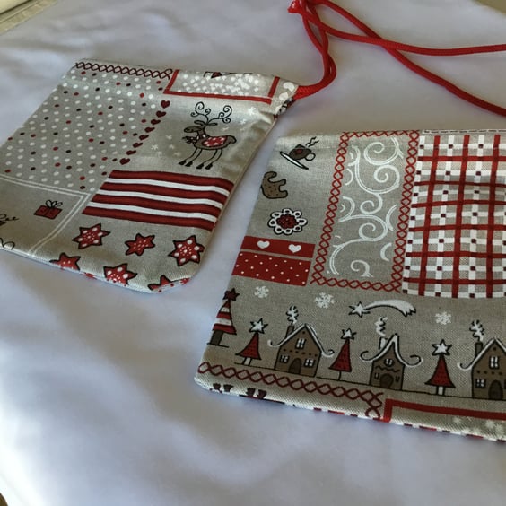 Christmas. Gift bags for Christmas. Reusable bags. CC528. 