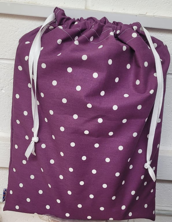 100% cotton laundry bag - purple with white spots. Made in UK