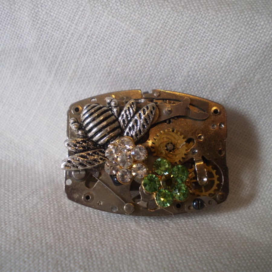 Steampunk Garden Bee brooch