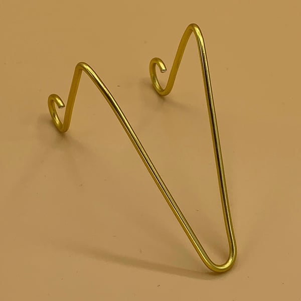 Small wire easel design card holders for place cards, photos or table numbers  