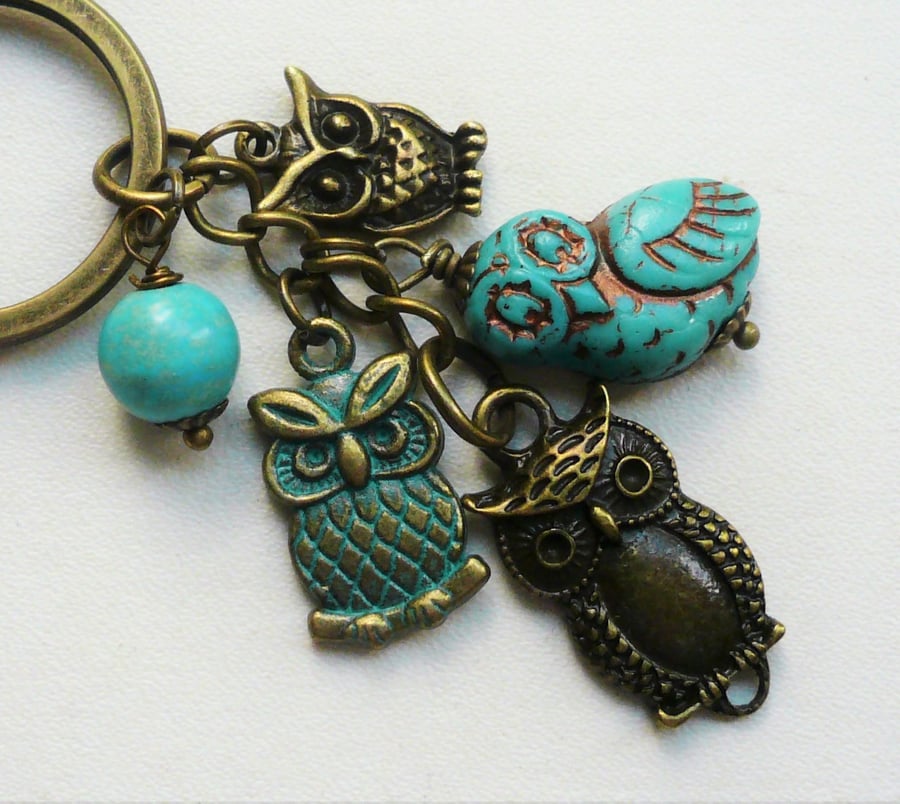 Keyring Bag Charm Turquoise Howlite Antique Bronze Owl Themed   KCJ1789