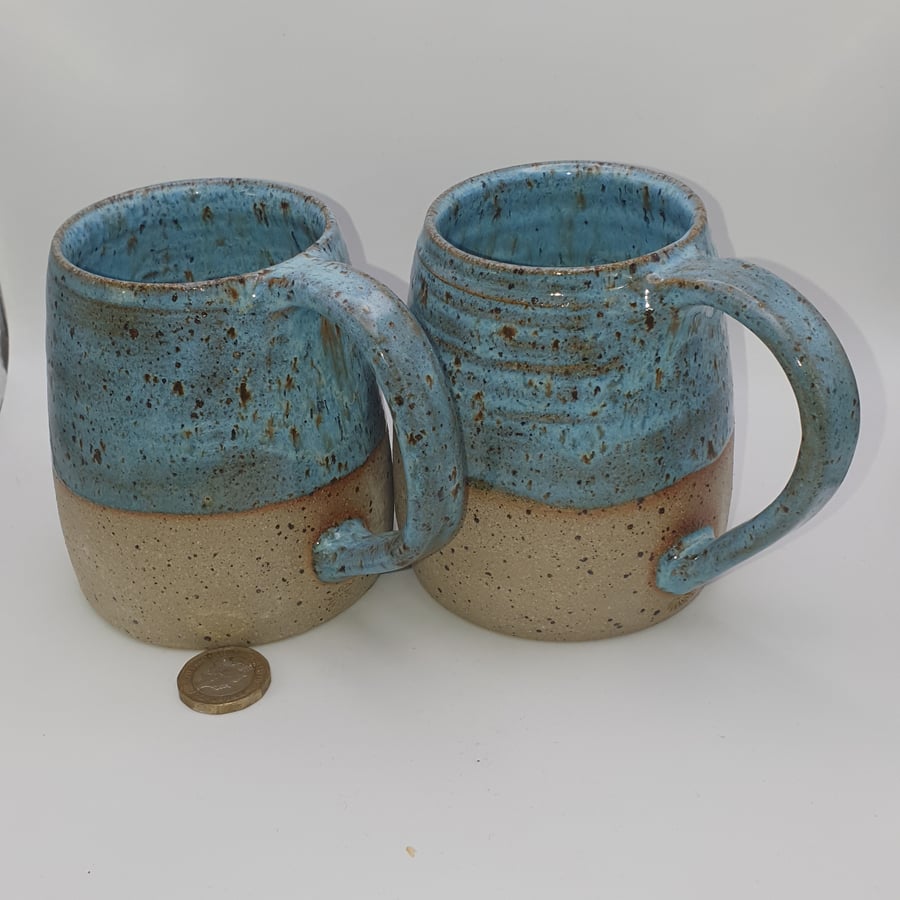 Stoneware mugs 
