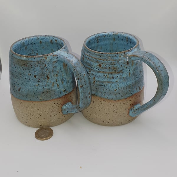 Stoneware mugs 