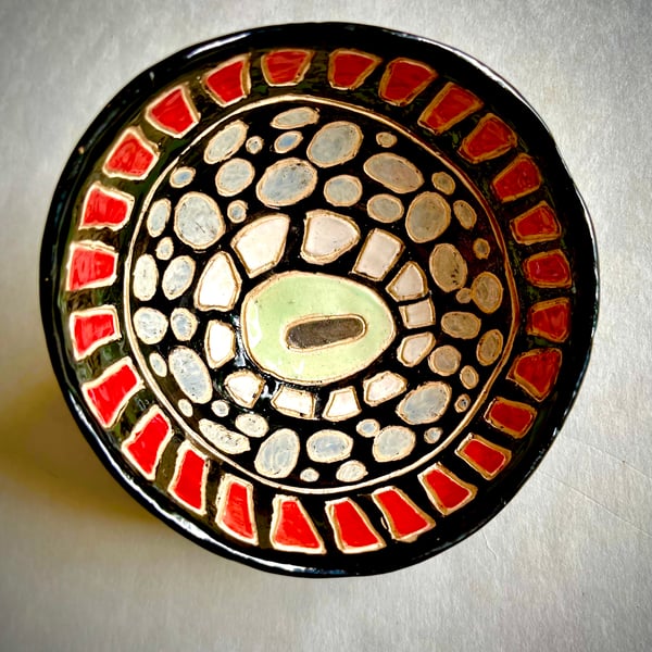 PRETTY LITTLE DISH