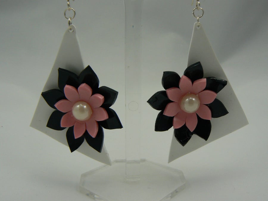 Flower earrings (white black & pink)
