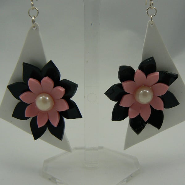 Flower earrings (white black & pink)