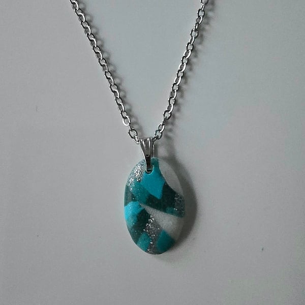 Oval teal pattern necklace