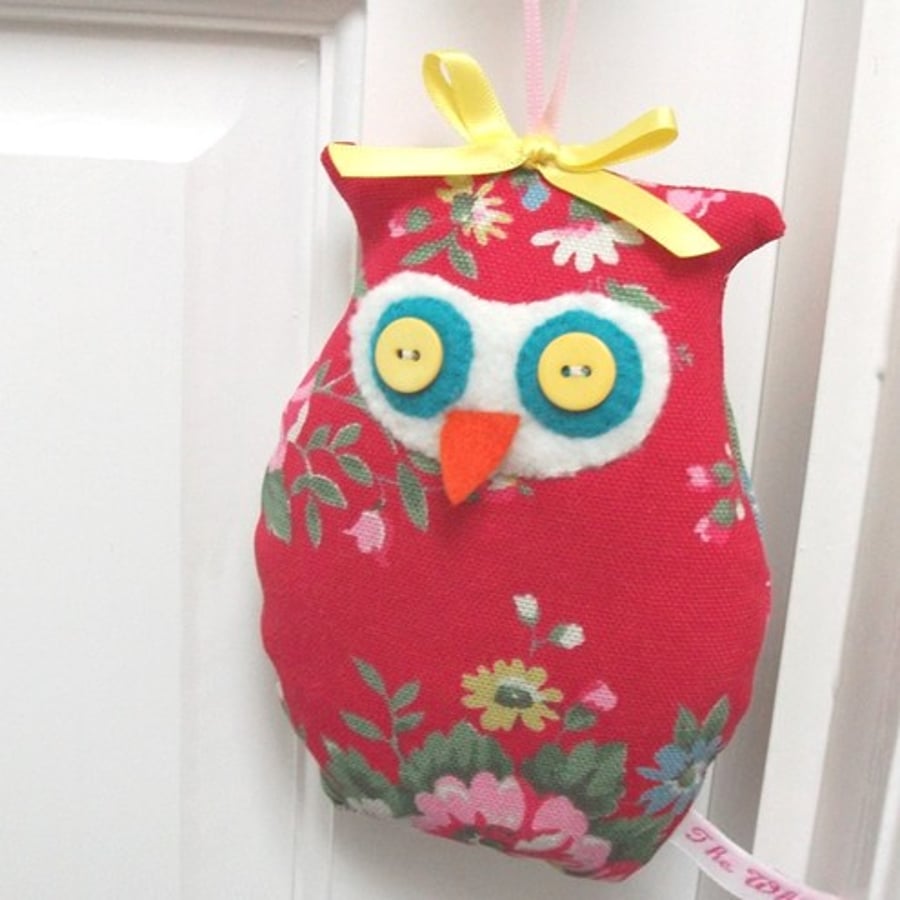 Lavender Scented Fabric Owl, in Red Folk Flowers, Retro Room Decor