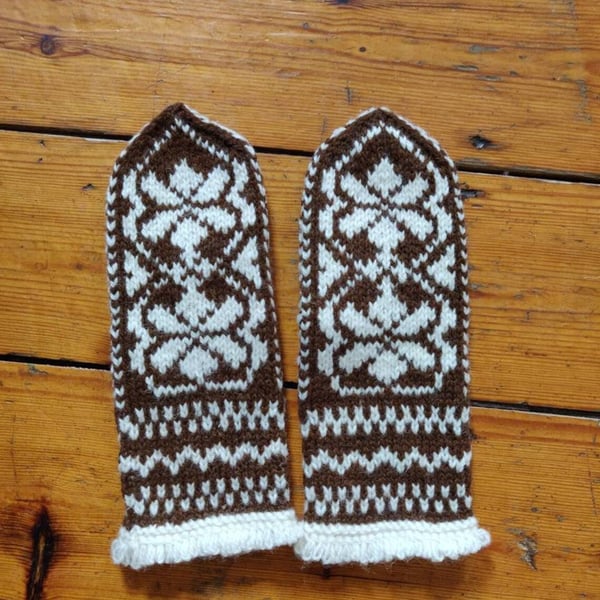 Hand knit brown white wool mittens traditional fairisle nordic christmas winter