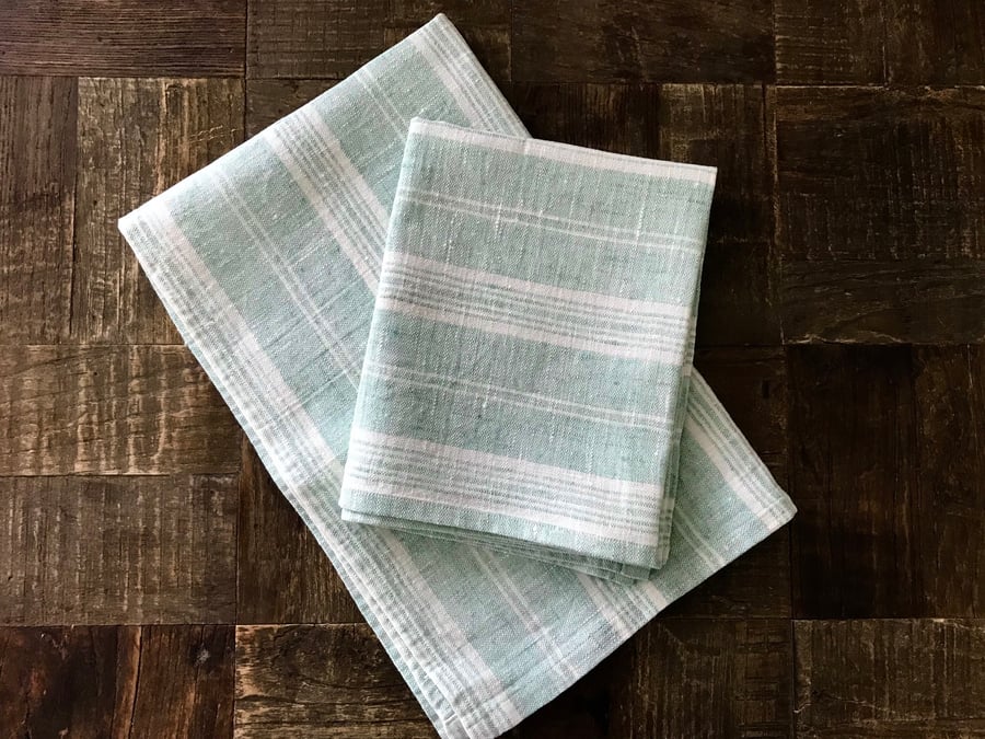 Set of 2 heavyweight linen tea towels in Mint Green 