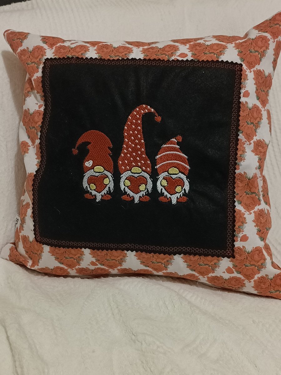 Hearts and gnomes cushion cover